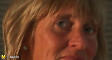 sex ha my Tóc đỏ FinishMe hậu môn quái và âm hộ fingering. jav doi vo