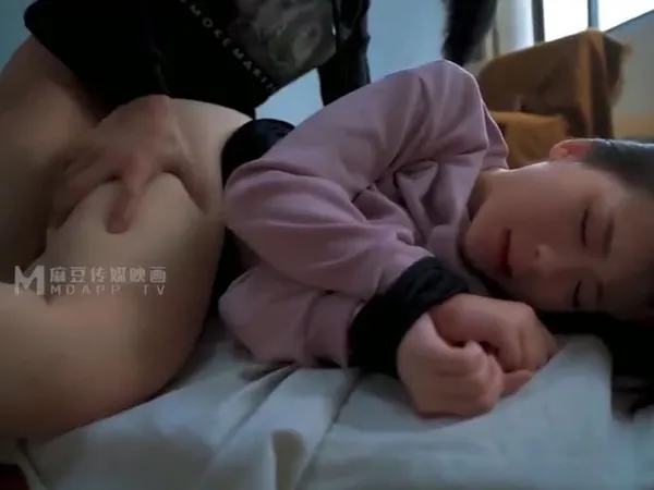 xem sex việt nam Bị tên biến thái bắt cóc khi đang đi dạo ~lin sihao